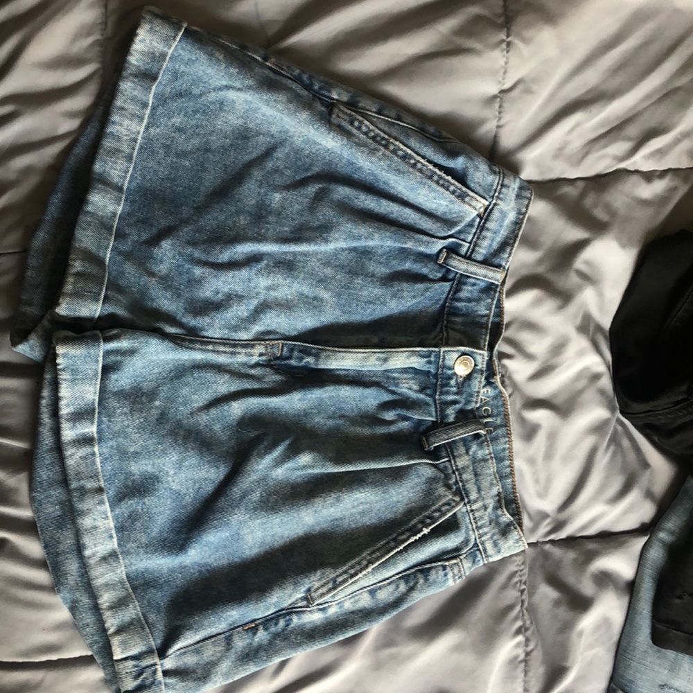 american eagle mom shorts